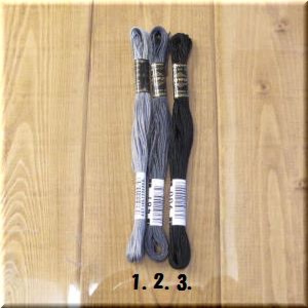 画像1: 「オリンパス＃25番刺繍糸」 グレー・黒系　１本 (1)
